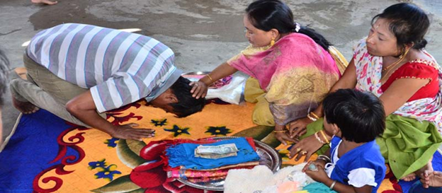 निंगोल चाकोबा त्योहार मणिपुर